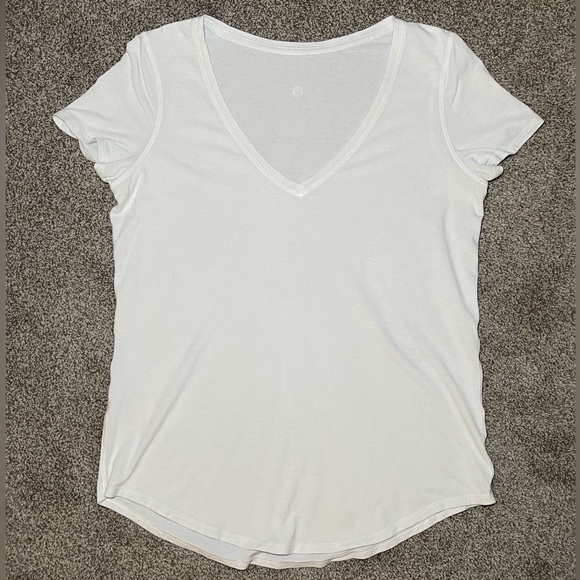 lululemon athletica Tops - Lululemon White V Neck T-shirt Size 8 Pima Cotton